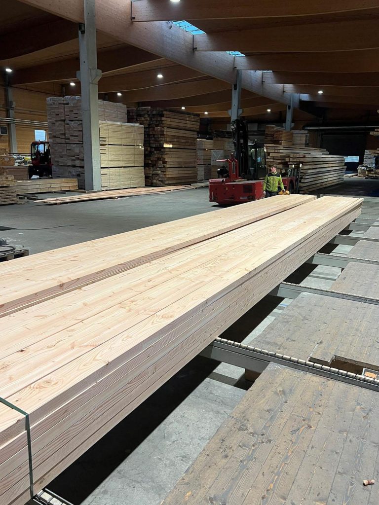 Spruce sawn lumber — photo 10
